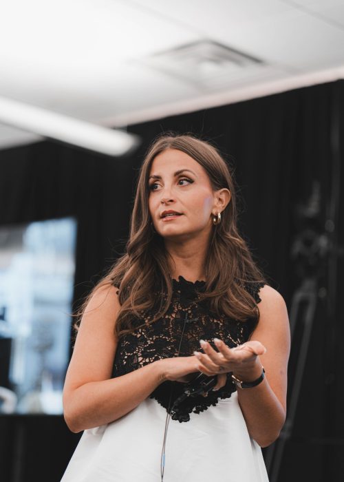 Laura Bird Dogging_10